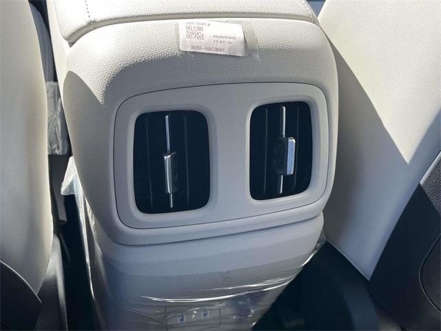 new 2026 Hyundai TUCSON Hybrid car, priced at $34,028