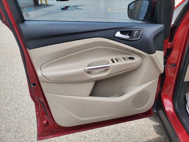 used 2013 Ford Escape car, priced at $3,995
