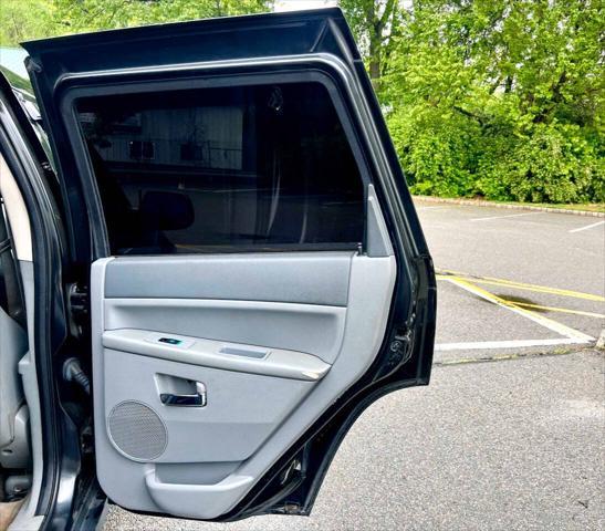 used 2005 Jeep Grand Cherokee car, priced at $3,995