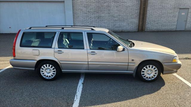 used 1999 Volvo V70 car, priced at $3,995