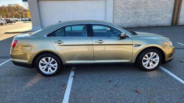 used 2012 Ford Taurus car, priced at $4,995