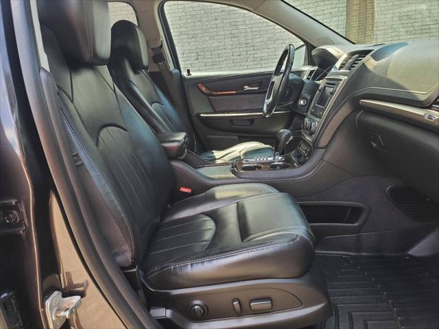 used 2014 GMC Acadia car, priced at $7,995