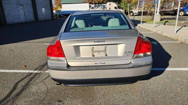 used 2001 Volvo S60 car, priced at $2,495