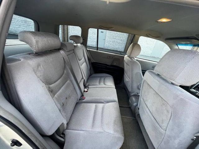 used 2003 Toyota Highlander car, priced at $3,995