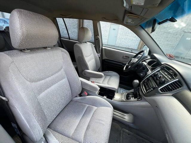 used 2003 Toyota Highlander car, priced at $3,995