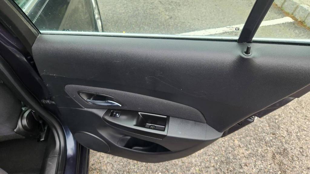 used 2014 Chevrolet Cruze car, priced at $4,995