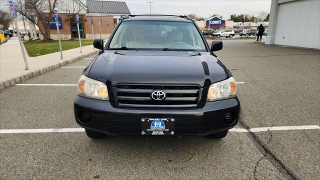 used 2005 Toyota Highlander car, priced at $3,495