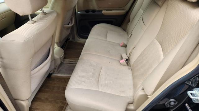 used 2005 Toyota Highlander car, priced at $3,495