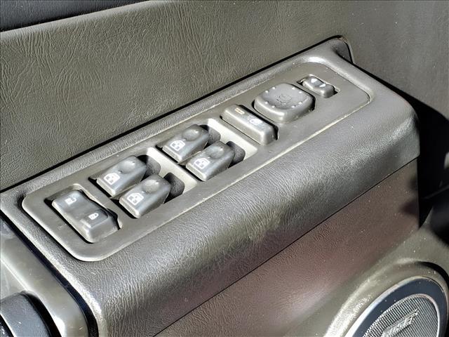 used 2005 Hummer H2 car, priced at $16,999