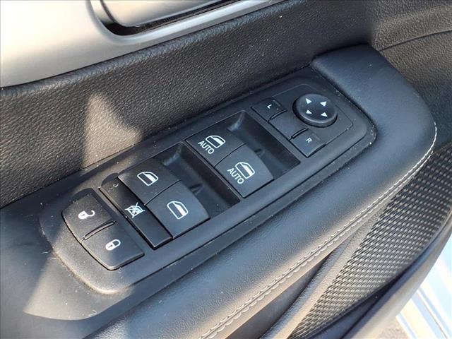 used 2023 Chrysler Pacifica Hybrid car, priced at $30,889