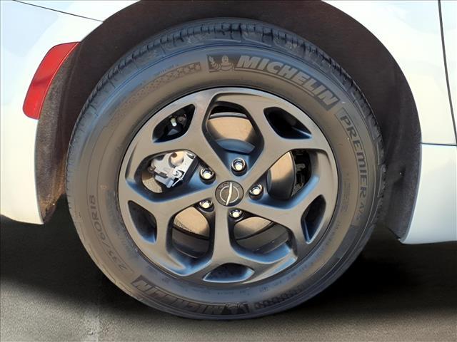 used 2023 Chrysler Pacifica Hybrid car, priced at $30,889