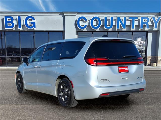 used 2023 Chrysler Pacifica Hybrid car, priced at $30,889