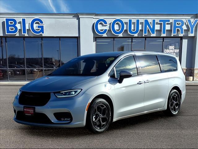 used 2023 Chrysler Pacifica Hybrid car, priced at $30,889
