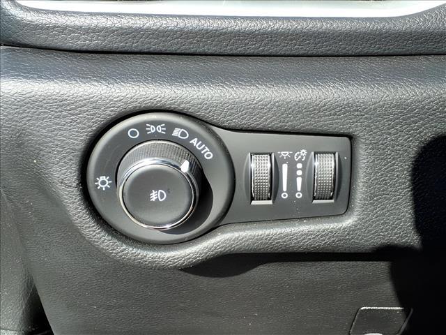 used 2023 Chrysler Pacifica Hybrid car, priced at $30,889