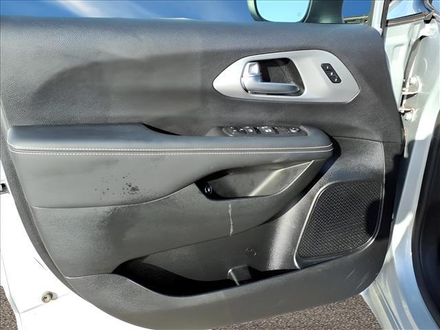 used 2023 Chrysler Pacifica Hybrid car, priced at $30,889