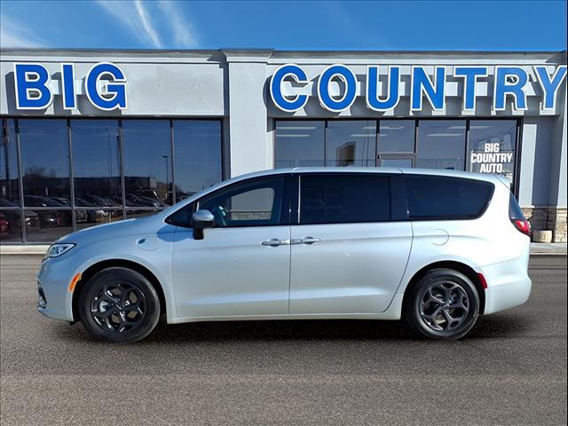 used 2023 Chrysler Pacifica Hybrid car, priced at $30,889