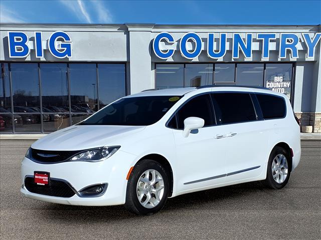 used 2018 Chrysler Pacifica car, priced at $14,678