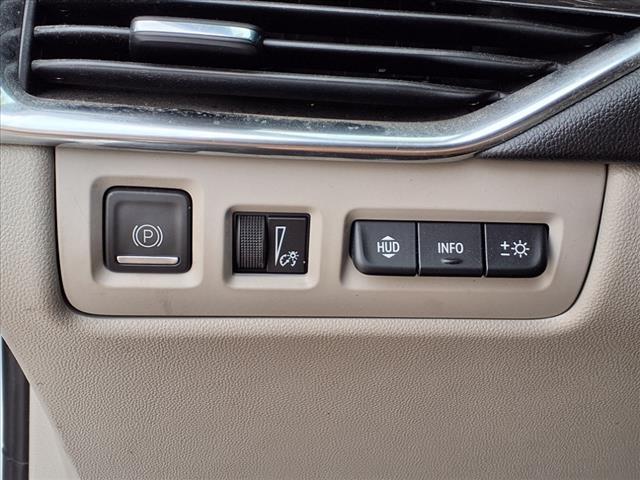 used 2021 Cadillac XT4 car, priced at $24,999