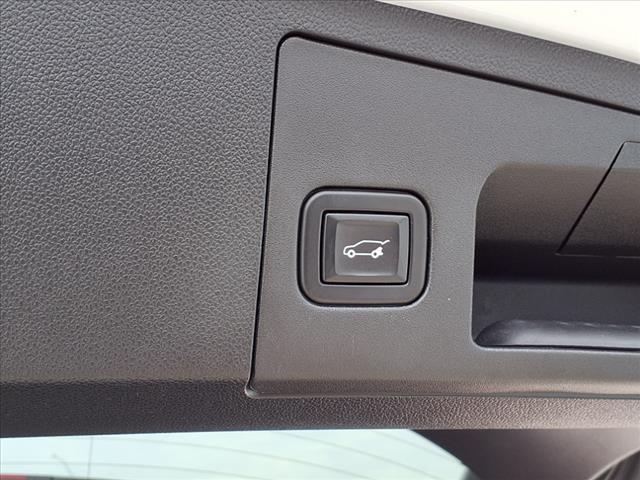 used 2021 Cadillac XT4 car, priced at $24,999