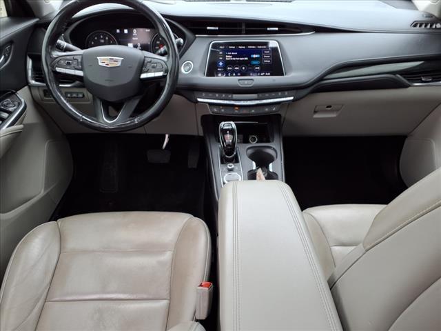 used 2021 Cadillac XT4 car, priced at $24,999