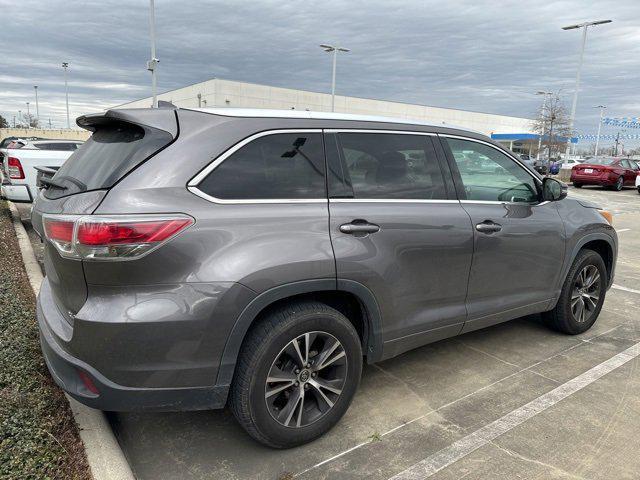 used 2016 Toyota Highlander car, priced at $21,500