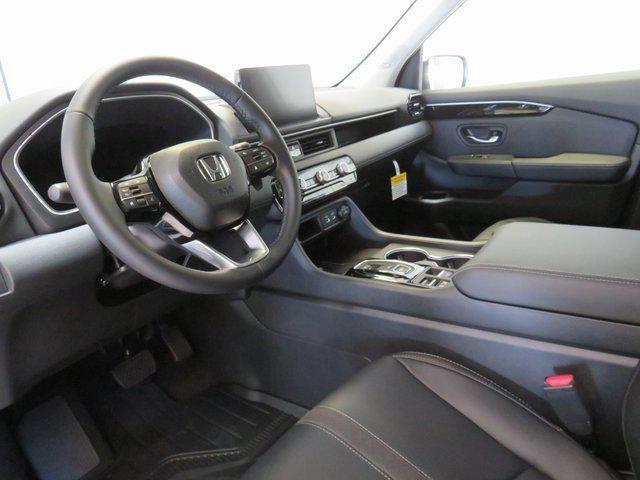 new 2025 Honda Pilot car, priced at $49,405