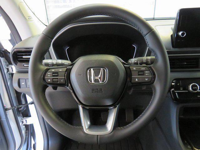 new 2025 Honda Pilot car, priced at $49,405