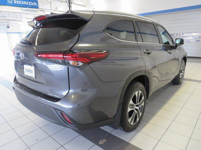 used 2024 Toyota Highlander car, priced at $43,000