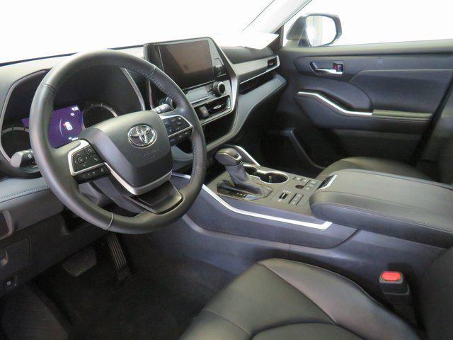 used 2024 Toyota Highlander car, priced at $43,000