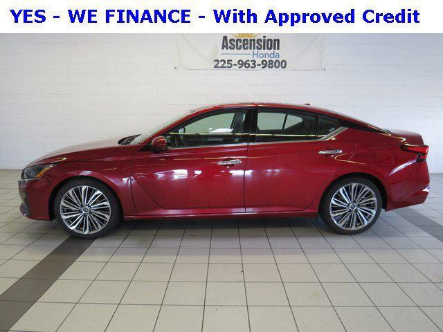 used 2023 Nissan Altima car, priced at $22,805