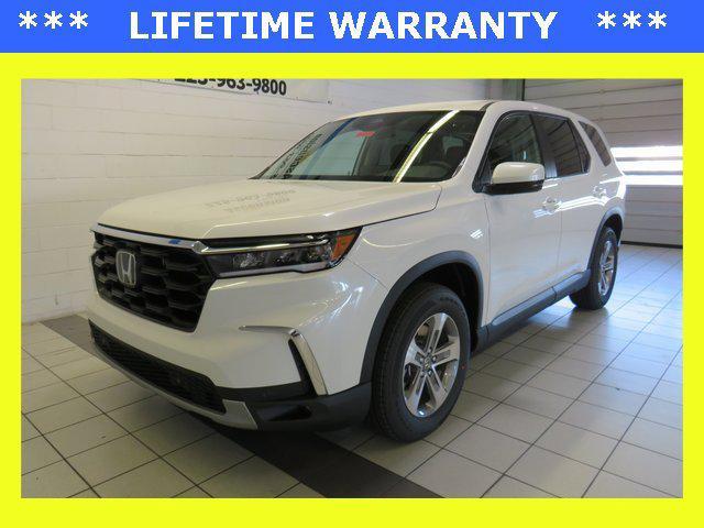 new 2025 Honda Pilot car, priced at $46,885