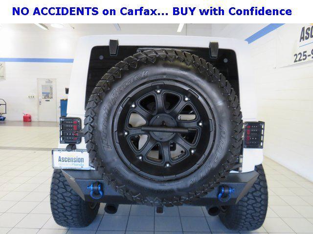 used 2015 Jeep Wrangler Unlimited car, priced at $28,000