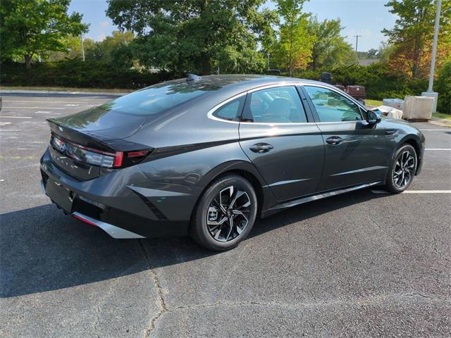 new 2025 Hyundai Sonata car, priced at $28,105