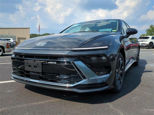 new 2025 Hyundai Sonata car, priced at $28,105