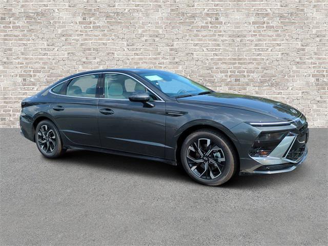 new 2025 Hyundai Sonata car, priced at $28,105