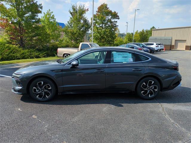 new 2025 Hyundai Sonata car, priced at $28,105