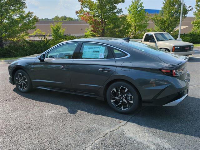 new 2025 Hyundai Sonata car, priced at $28,105