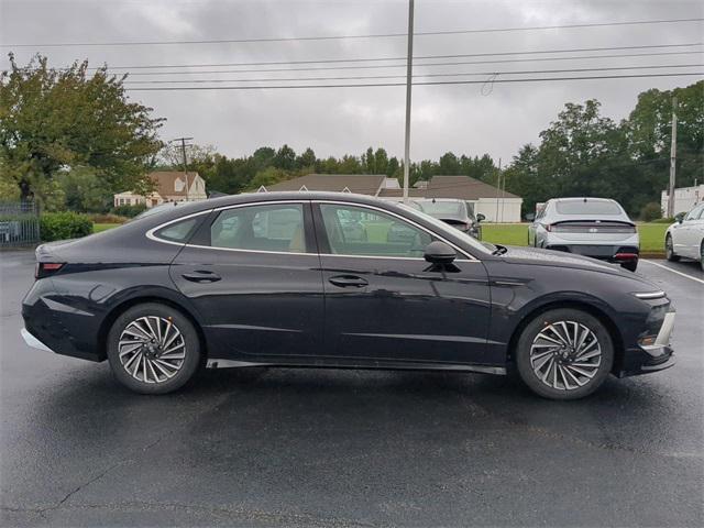new 2025 Hyundai Sonata Hybrid car, priced at $37,520