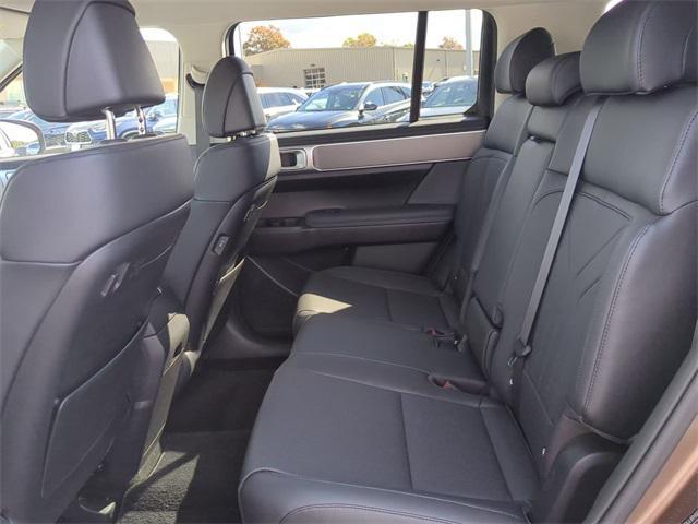 used 2024 Hyundai Santa Fe car, priced at $34,000