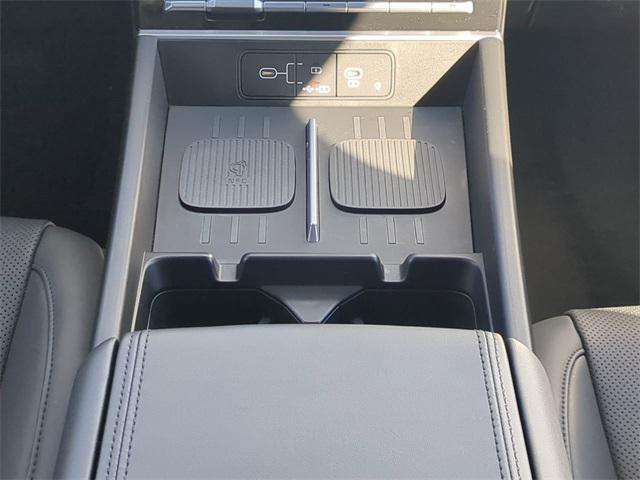 used 2024 Hyundai Santa Fe car, priced at $34,000