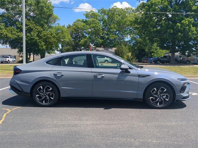 new 2025 Hyundai Sonata car, priced at $28,635