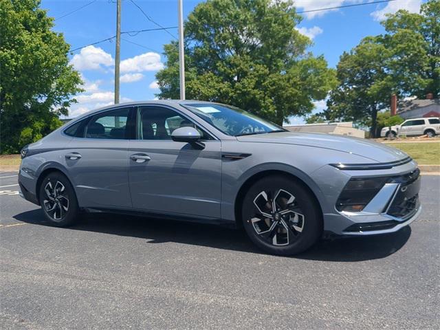 new 2025 Hyundai Sonata car, priced at $28,635