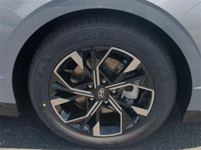 new 2025 Hyundai Sonata car, priced at $28,635