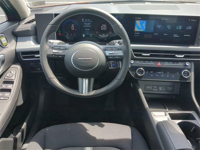 new 2025 Hyundai Sonata Hybrid car, priced at $32,330