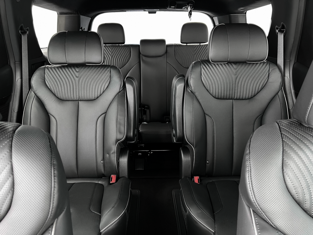 used 2024 Hyundai Palisade car, priced at $39,000