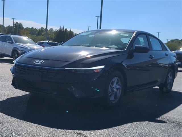 new 2025 Hyundai Elantra car, priced at $22,580