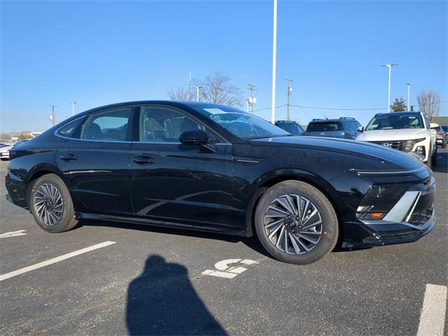 new 2025 Hyundai Sonata Hybrid car, priced at $32,953