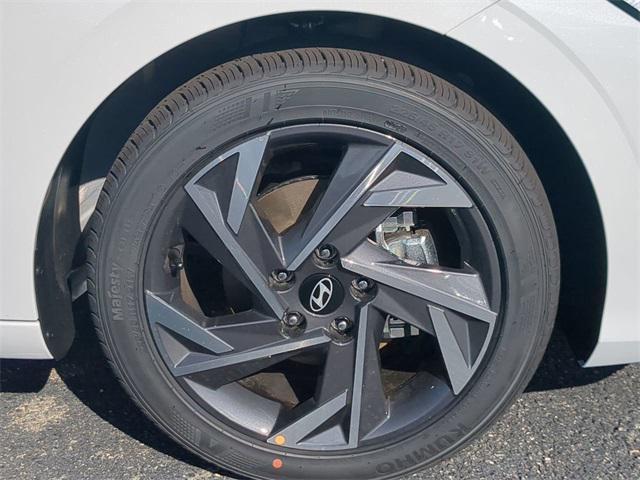 new 2025 Hyundai Elantra car, priced at $24,260