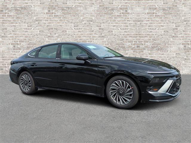new 2026 Hyundai Sonata Hybrid car, priced at $33,600