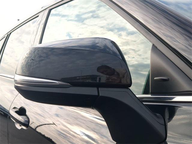 used 2022 Toyota Highlander car, priced at $28,700